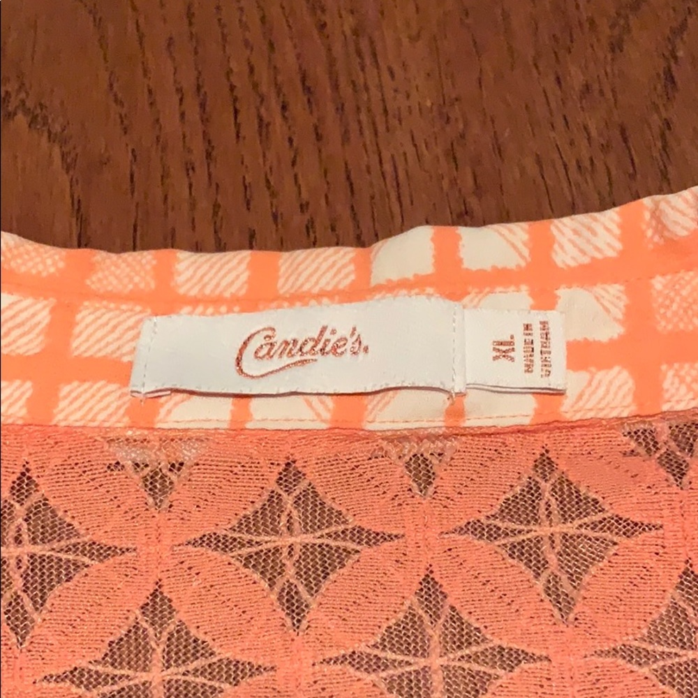 Candies button down blouse - Picture 2 of 5